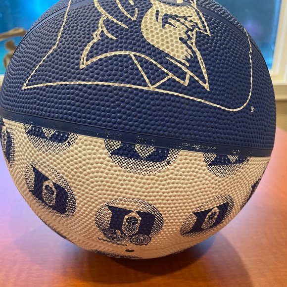 DUKE BLUE DEVILS COLLEGE BASKETBALL COLLECTIBLE - NICE GIFT FOR STUDENT / ALUMNU - Picture 3 of 9